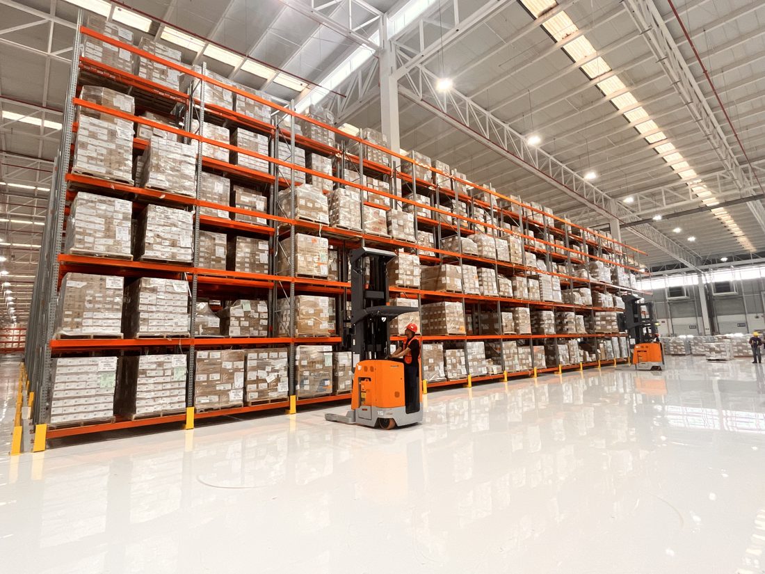 Zowell VNA forklift
